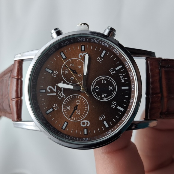 Geneva Mens Watch - Picture 3 of 4